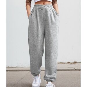 gray sweatpants, size M